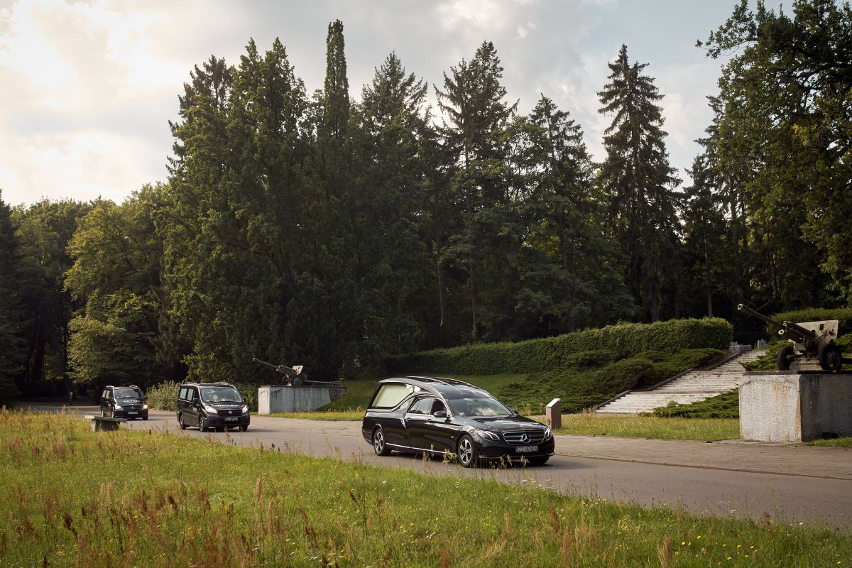 Trumny i urny pogrzebowe